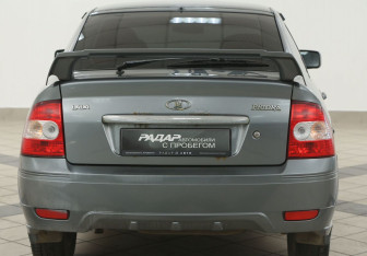 Подержанный автомобиль LADA (ВАЗ) Priora Hatchback 2011 года (3 фото)