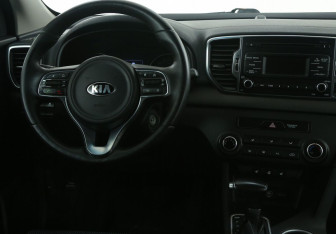 Подержанный автомобиль Kia Sportage 2016 года (13 фото)