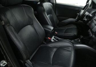 Подержанный автомобиль Mitsubishi Outlander 2011 года (10 фото)