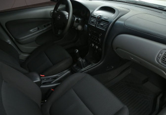 Подержанный автомобиль Nissan Almera Classic 2012 года (9 фото)