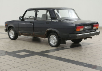 Подержанный автомобиль LADA (ВАЗ) 2107 2012 года (2 фото)