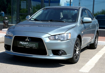 Подержанный автомобиль Mitsubishi Lancer Sedan 2007 года (3 фото)
