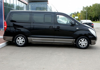 Подержанный автомобиль Hyundai H-1 2008 года (7 фото)