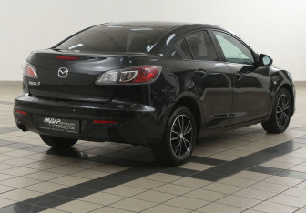 Подержанный автомобиль Mazda 3 Sedan 2012 года (4 фото)