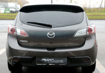 Подержанный автомобиль Mazda 3 Hatchback 2009 года (5 фото)