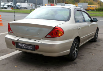 Подержанный автомобиль Kia Spectra Sedan 2009 года (6 фото)