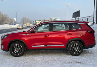 Подержанный автомобиль Chery Tiggo 8 Pro 2023 года (3 фото)