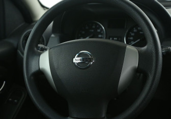 Подержанный автомобиль Nissan Terrano 2015 года (16 фото)