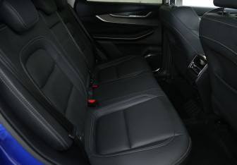 Подержанный автомобиль Exeed LX 2023 года (11 фото)