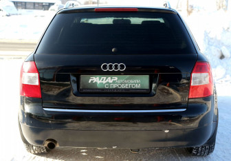 Подержанный автомобиль Audi A4 Wagon 2002 года (5 фото)