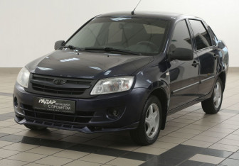 Подержанный автомобиль LADA (ВАЗ) Granta Sedan 2013 года (8 фото)