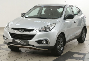 Подержанный автомобиль Hyundai ix35 2015 года (8 фото)