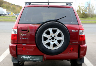 Подержанный автомобиль Chery Tiggo (T11) 2013 года (5 фото)