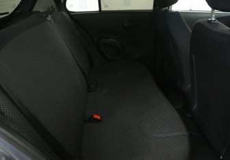 Подержанный автомобиль Nissan Micra Hatchback 2008 года (11 фото)