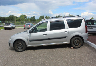 Подержанный автомобиль LADA (ВАЗ) Largus Wagon 2016 года (4 фото)