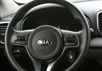Подержанный автомобиль Kia Sportage 2018 года (15 фото)
