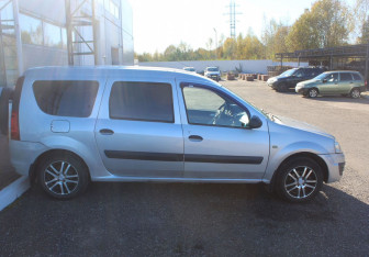 Подержанный автомобиль LADA (ВАЗ) Largus Wagon 2013 года (8 фото)