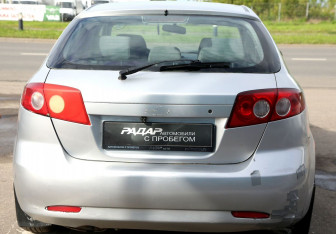 Подержанный автомобиль Chevrolet Lacetti Hatchback 2006 года (5 фото)