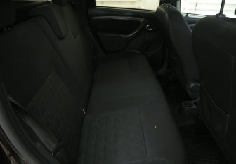 Подержанный автомобиль Renault Duster 2016 года (11 фото)