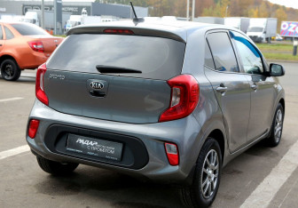 Подержанный автомобиль Kia Picanto 2021 года (6 фото)