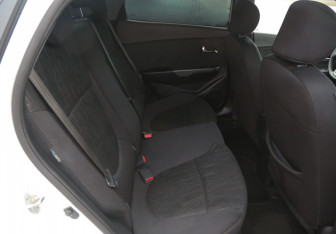 Подержанный автомобиль Kia Rio Sedan 2013 года (11 фото)