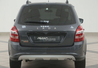 Подержанный автомобиль LADA (ВАЗ) Granta Wagon 2020 года (3 фото)