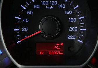 Подержанный автомобиль Kia Rio Sedan 2017 года (19 фото)