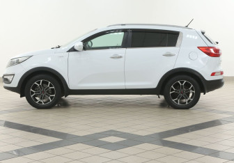 Подержанный автомобиль Kia Sportage 2011 года (7 фото)