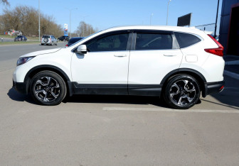 Подержанный автомобиль Honda CR-V 2017 года (8 фото)