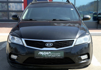 Подержанный автомобиль Kia Ceed Wagon 2010 года (2 фото)