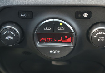 Подержанный автомобиль Kia Rio Sedan 2009 года (17 фото)