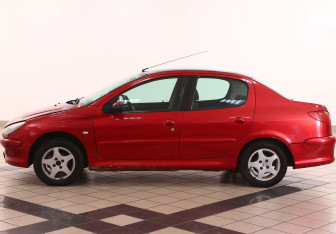 Подержанный автомобиль Peugeot 206 Sedan 2007 года (5 фото)
