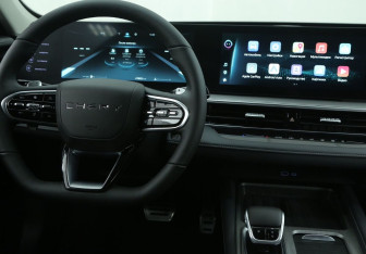 Подержанный автомобиль Chery Arrizo 8 2023 года (14 фото)