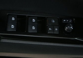 Подержанный автомобиль Toyota Camry Sedan 2018 года (18 фото)