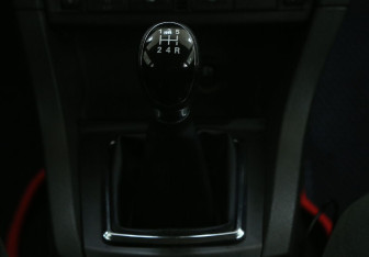 Подержанный автомобиль Ford Focus Sedan 2006 года (13 фото)