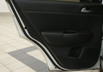 Подержанный автомобиль Kia Sportage 2018 года (21 фото)