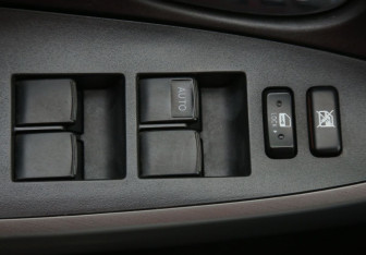 Подержанный автомобиль Toyota RAV4 2007 года (18 фото)