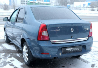 Подержанный автомобиль Renault Logan Sedan 2011 года (4 фото)