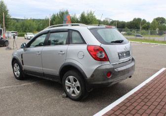 Подержанный автомобиль Opel Antara 2007 года (5 фото)