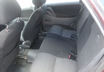 Подержанный автомобиль LADA (ВАЗ) Kalina Hatchback 2012 года (11 фото)