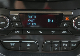 Подержанный автомобиль Ford Kuga 2013 года (17 фото)