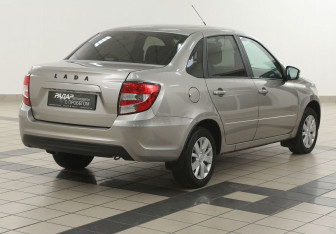 Подержанный автомобиль LADA (ВАЗ) Granta Sedan 2022 года (4 фото)