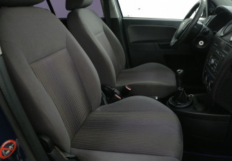 Подержанный автомобиль Ford Fusion 2008 года (10 фото)