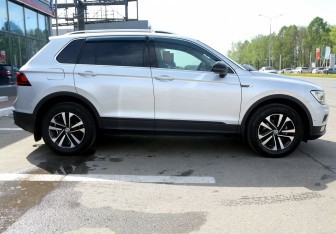 Подержанный автомобиль Volkswagen Tiguan 2019 года (7 фото)