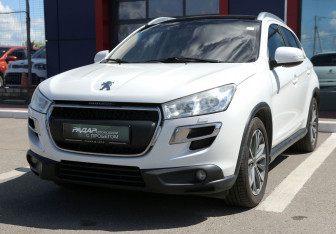 Подержанный автомобиль Peugeot 4008 2012 года (3 фото)