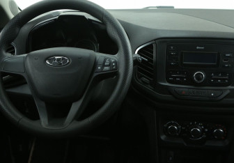 Подержанный автомобиль LADA (ВАЗ) XRAY 2018 года (14 фото)