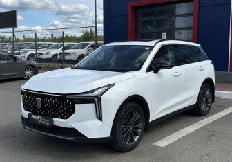 Подержанный автомобиль FAW Bestune T55 2023 года (8 фото)