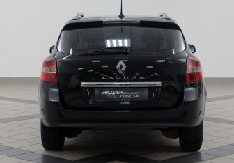 Подержанный автомобиль Renault Laguna Wagon 2008 года (4 фото)