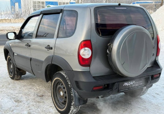 Подержанный автомобиль Chevrolet Niva 2011 года (4 фото)