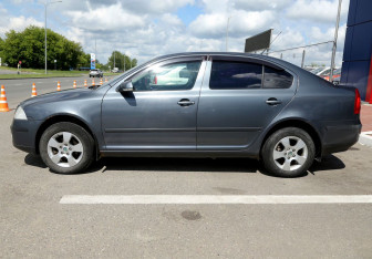 Подержанный автомобиль Skoda Octavia Liftback 2008 года (8 фото)